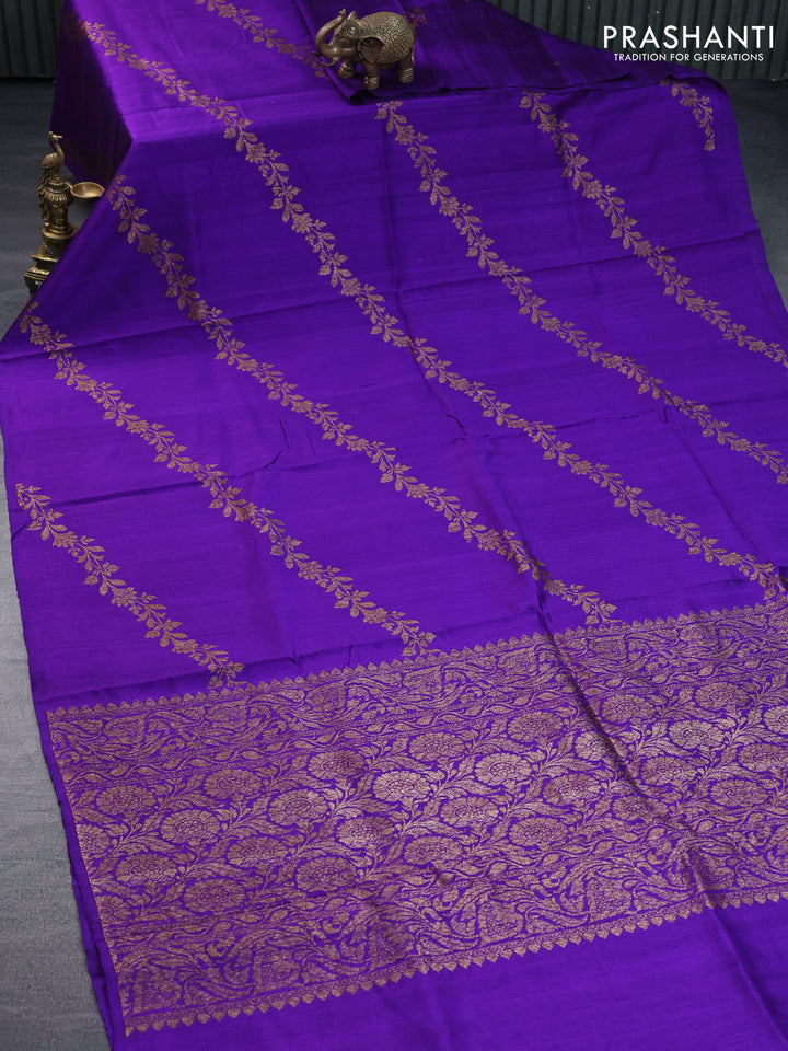 Banarasi raw silk saree violet with allover thread & zari weaves in borderless style