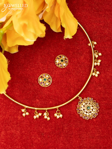 Ring type choker with circle pendant in multicolor kemp stones and pearl hanging
