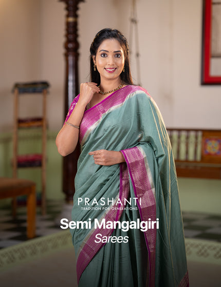 <strong>Rs:1590/- </strong>Onwards