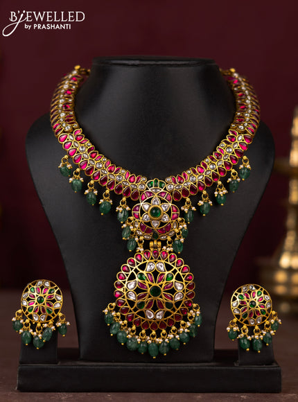 Jadau necklace with jadau kundan stones and pearl & green beads hangings