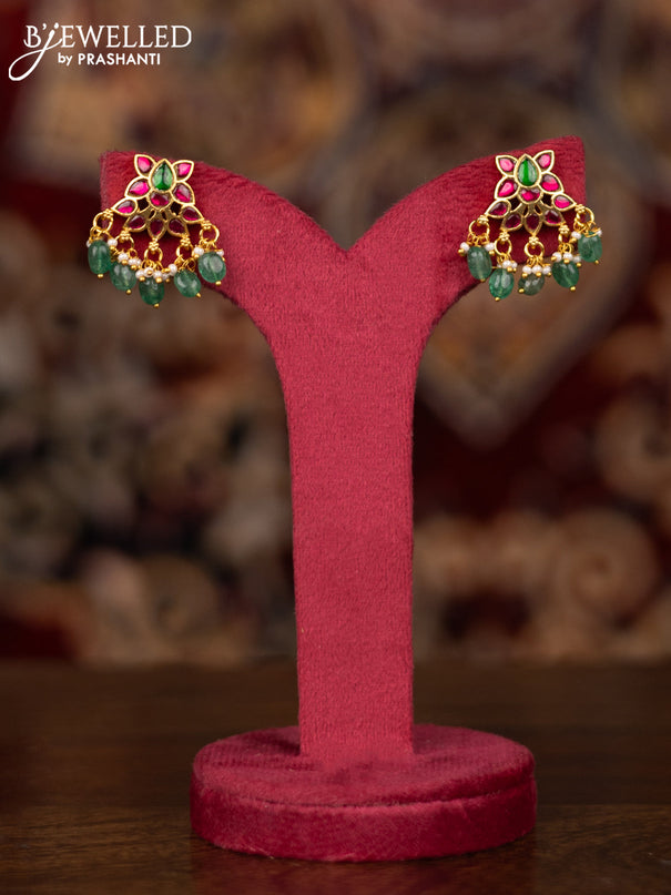 Jadau necklace with jadau kundan stones and pearl & green beads hangings