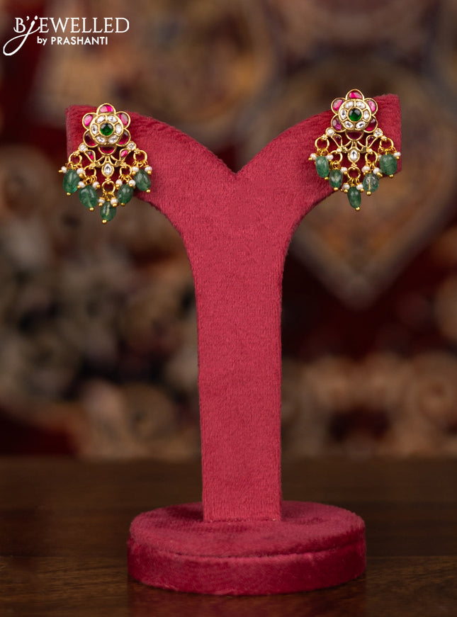Jadau necklace with jadau kundan stones and pearl & green beads hangings