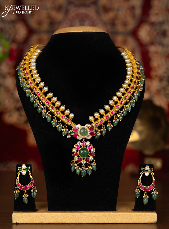 Jadau necklace with jadau kundan stones and pearl & green beads hangings