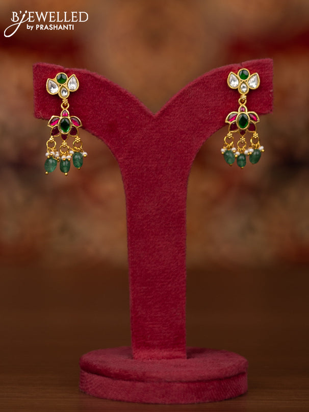Jadau necklace with jadau kundan stones and pearl & green beads hangings