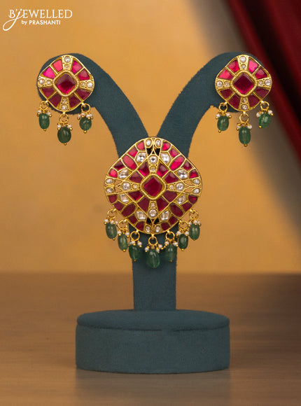 Jadau Pendant with jadau kundan stones and green beads & pearl hangings