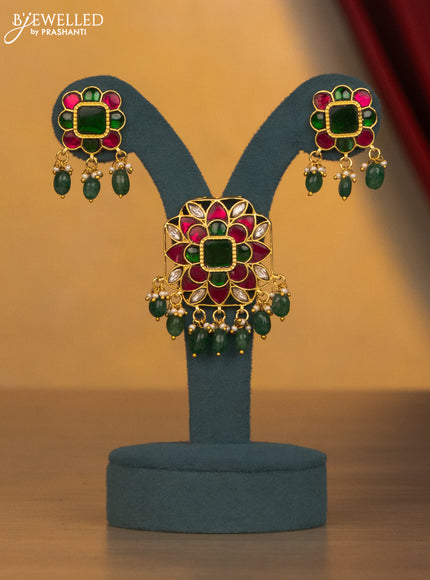 Jadau Pendant floral design with jadau kundan stones and green beads & pearl hangings