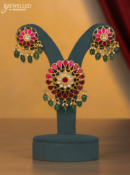 Jadau Pendant star design with jadau kundan stones and green beads & pearl hangings