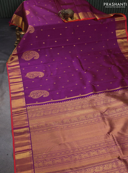 Pure kanchipuram silk saree magenta pink and dual shade of orange with allover thread & zari brocade weaves and zari woven border