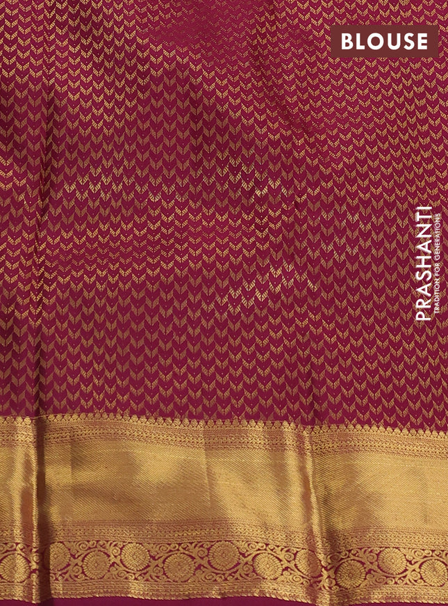 Pure kanchipuram silk saree dual shade of grey and dark magenta pink with allover thread woven floral brocade weaves and zari woven border