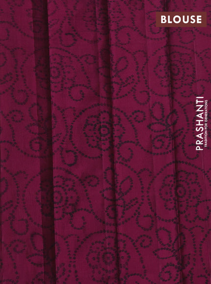 Pure soft silk saree beige and magenta pink with allover zari weaves & buttas and zari woven border