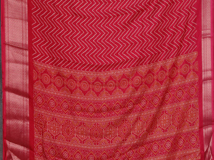 Semi dola pack of 5 multi colour with allover zigzag prints and zari woven border