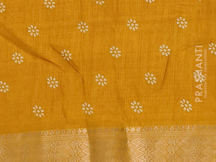 Semi dola pack of 5 multi colour with allover floral prints and zari woven border