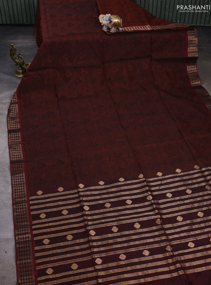 Kora silk cotton saree rust shade and maroon with allover self emboss  and zari woven border