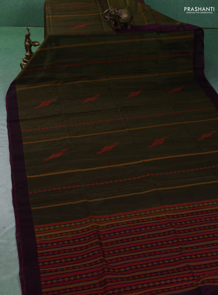 Kora silk cotton saree elaichi green and dark magenta pink with allover thread weaves and buttas and simple border