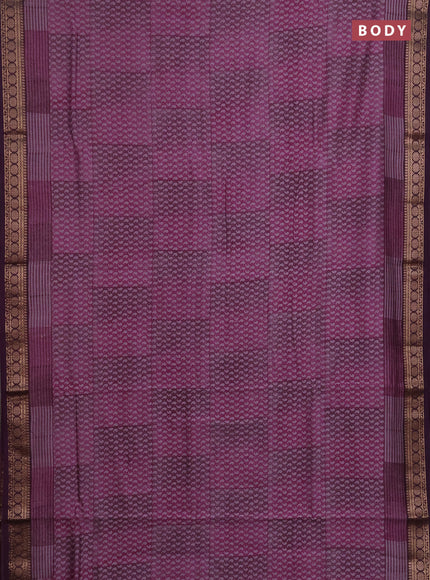 Chanderi silk cotton saree magenta pink and wine shade with allover paisley prints and thread woven border