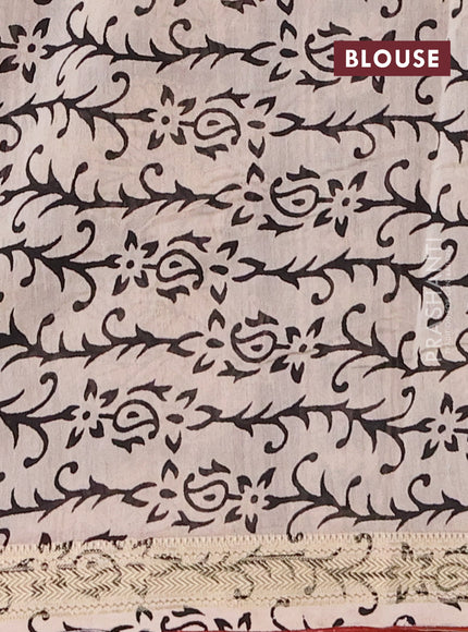 Chanderi bagru saree beige and maroon with allover prints and maheshwari border