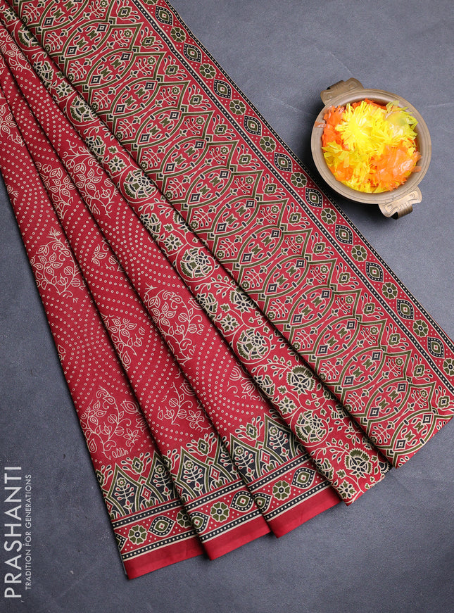 Muslin cotton saree maroon with allover bandhani prints and printed border