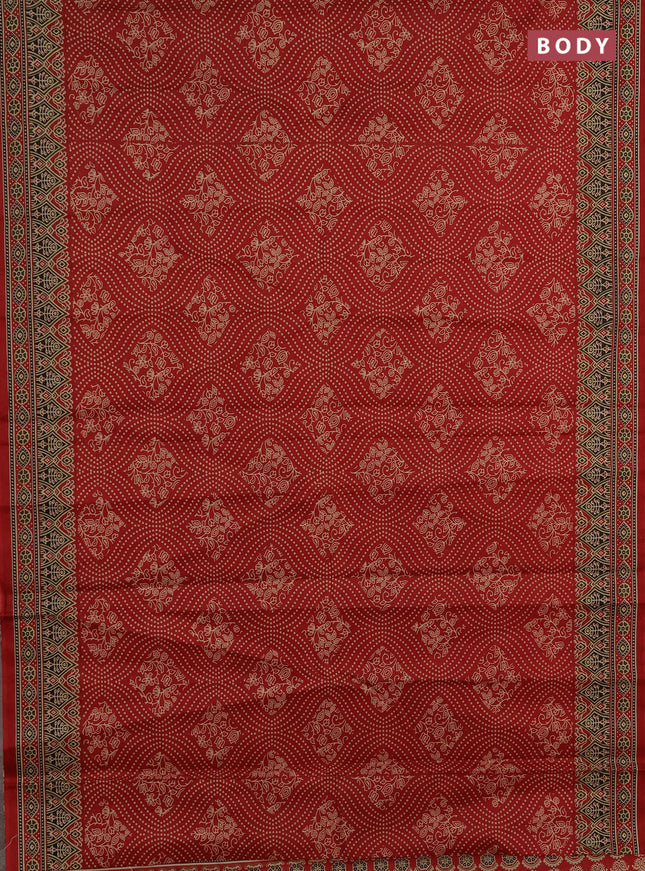 Muslin cotton saree maroon with allover bandhani prints and printed border