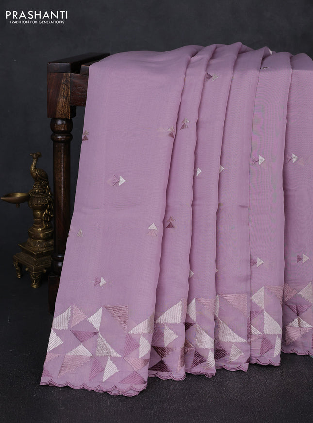 Mul chanderi saree lavender with embroidery buttas and geometric design embroidery border