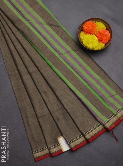 Narayanpet cotton saree chiku shade and maroon with plain body and temple design thread woven border
