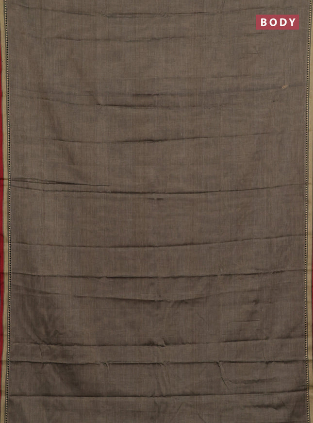 Narayanpet cotton saree chiku shade and maroon with plain body and temple design thread woven border