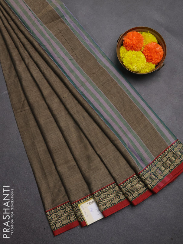 Narayanpet cotton saree chiku shade and maroon with plain body and temple design thread woven border