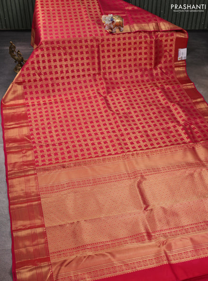 Pure kanchipuram silk saree pink with allover zari woven brocade weaves and rich zari woven border