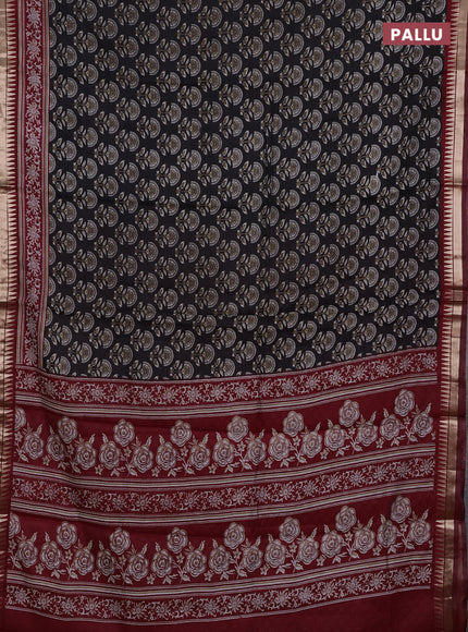 Semi maheshwari cotton saree black and maroon with floral butta prints and zari woven border