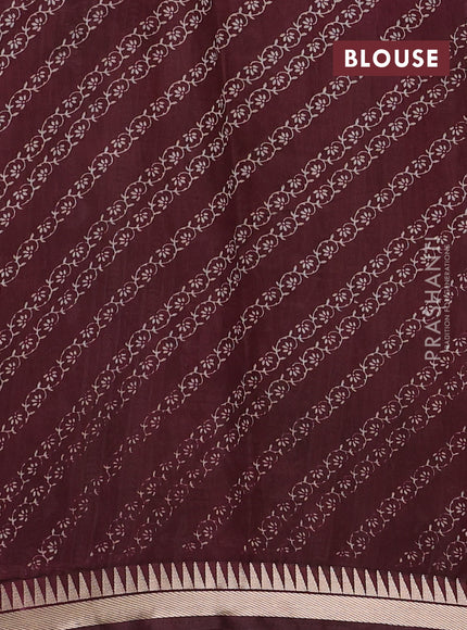 Semi maheshwari cotton saree peach shade and deep maroon with allover prints and zari woven border