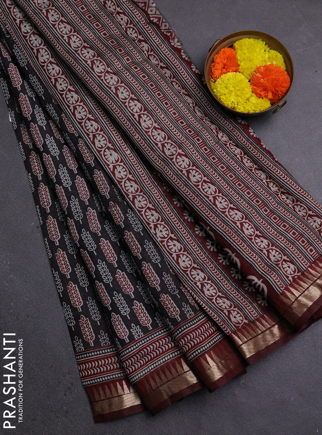 Semi maheshwari cotton saree black and maroon with butta prints and zari woven border
