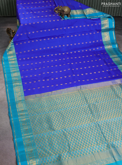 Pure kanchipuram silk saree blue and teal blue with allover zari woven buttas and rettapet zari woven korvai border