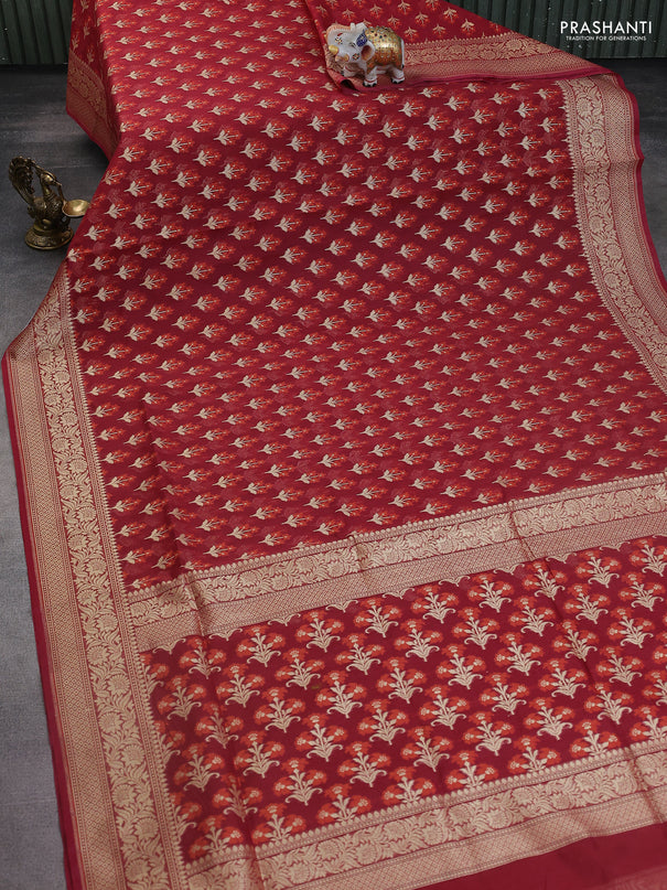 Banarasi silk cotton saree maroon with allover floral thread & zari woven buttas and zari woven border