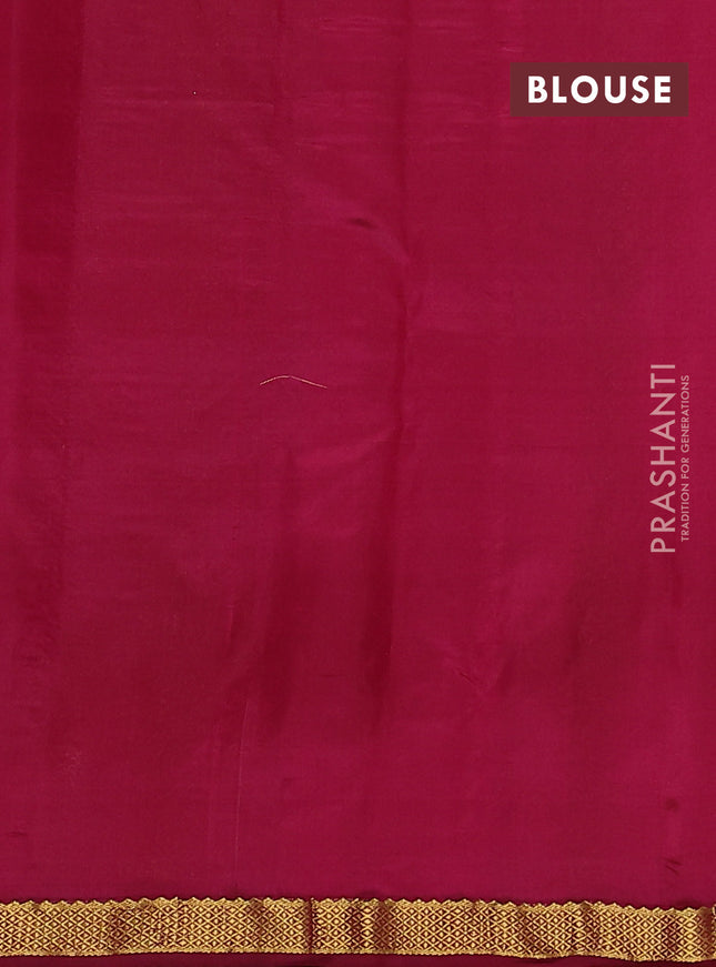 Pure kanchipuram silk saree dual shade of pink and dark magenta pink with zari woven buttas and zari woven border