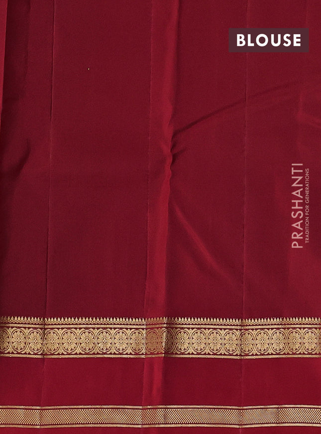 Pure kanchipuram silk saree gren and red with zari woven buttas and rettapet zari woven border