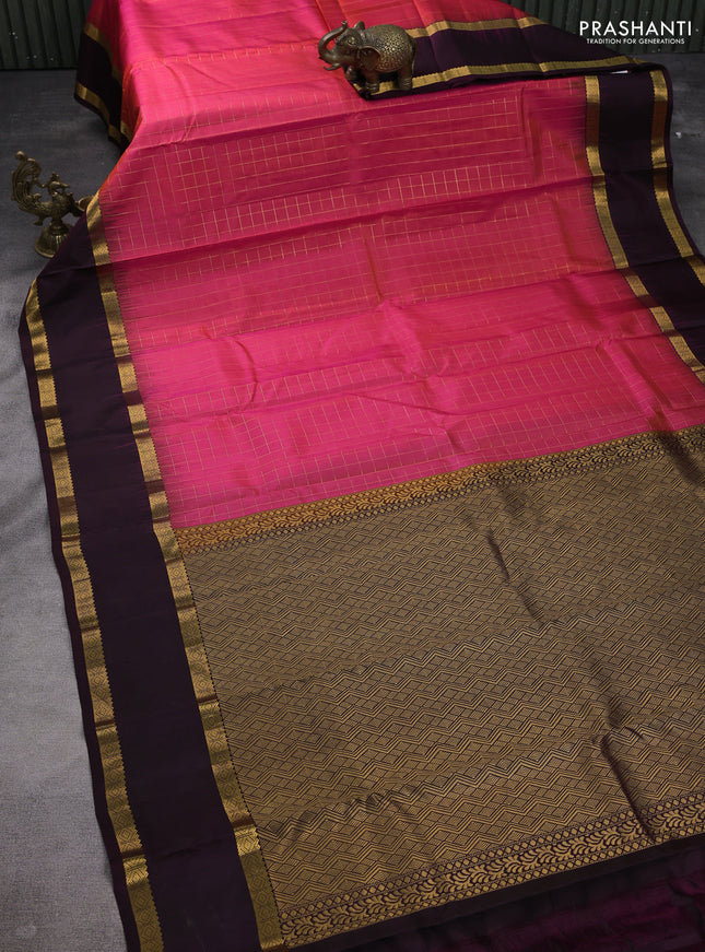 Pure kanchipuram silk saree dual shade of pink and wine shade with allover checked pattern and rettapet zari woven border