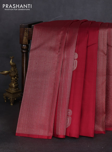 Pure kanchipuram silk saree red and bottle green with allover zari weaves & buttas in borderless style