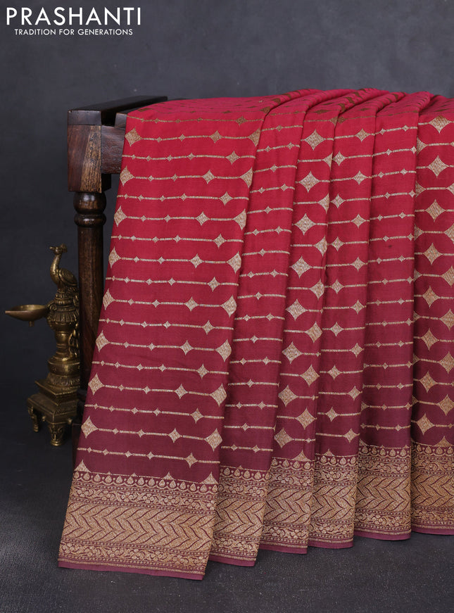Banarasi crepe saree pink and pastel maroon with allover thread & zari geometric weaves and woven border