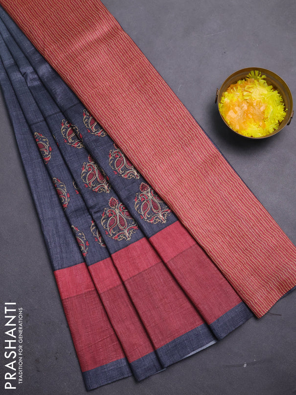 Semi tussar saree grey and maroon with plain body and embroidered pallu