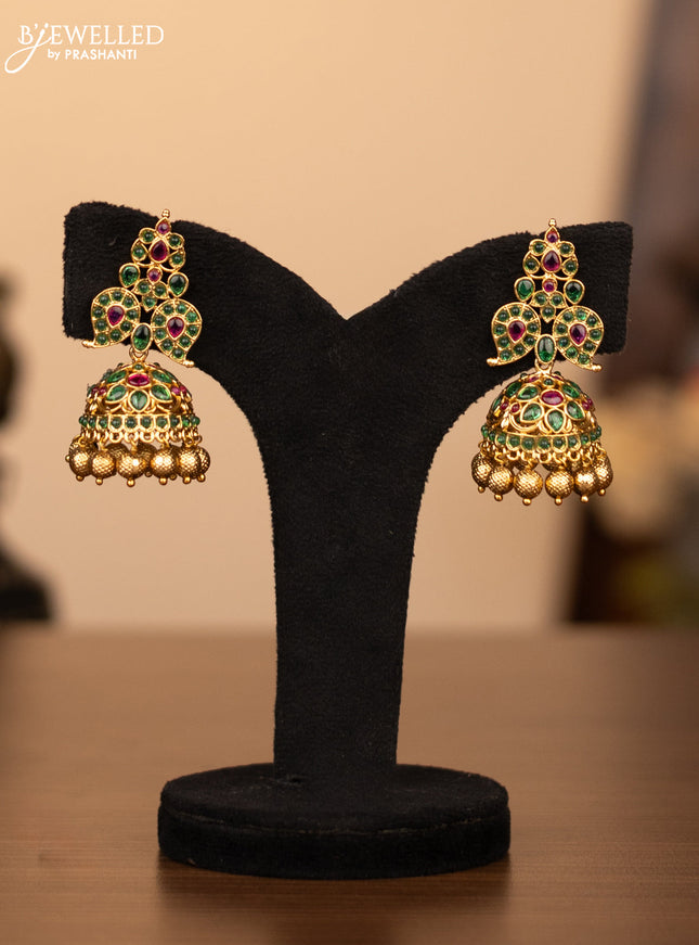 Antique necklace manga pattern with kemp stones and golden beads hanging