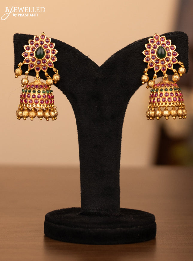 Antique necklace manga pattern with kemp stones and golden beads hanging