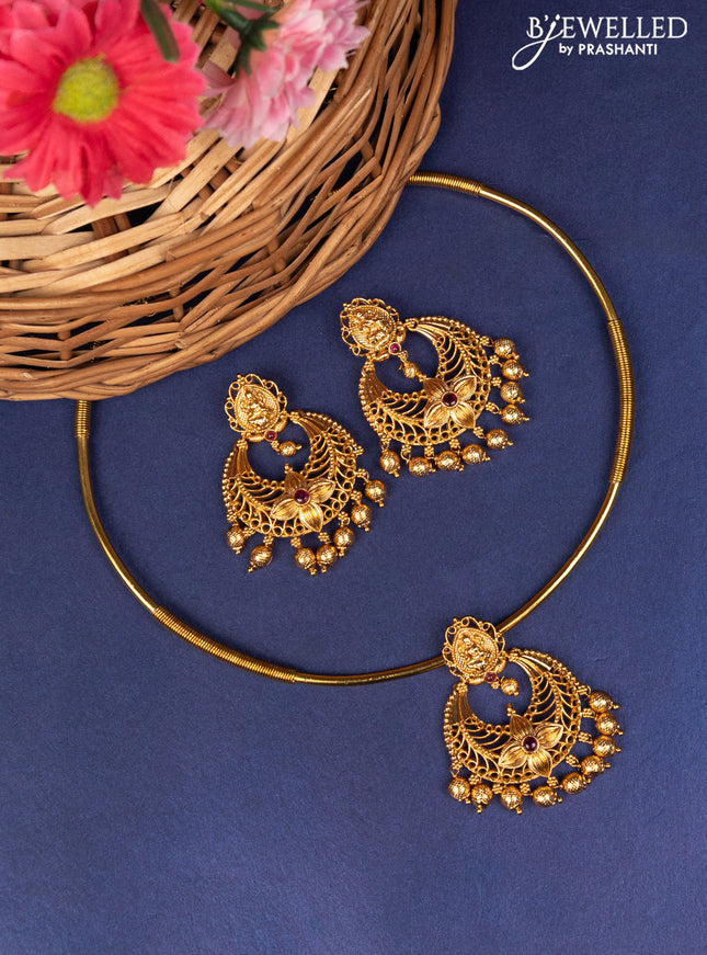 Antique ring type choker lakshmi design with pink kemp and gold beads hangings