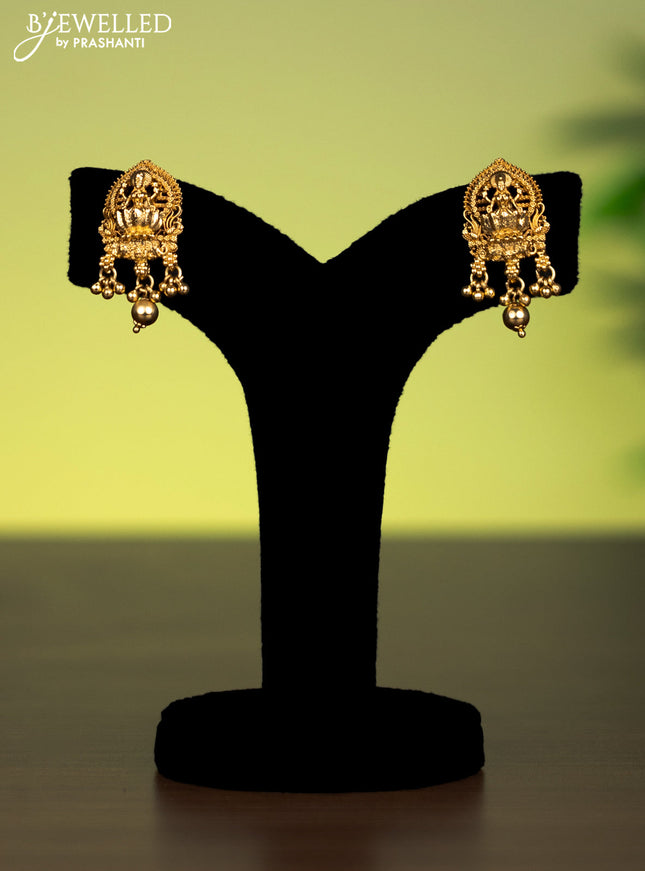 Antique attigai necklace lakshmi pendant with kemp & kundan stones and golden beads hanging