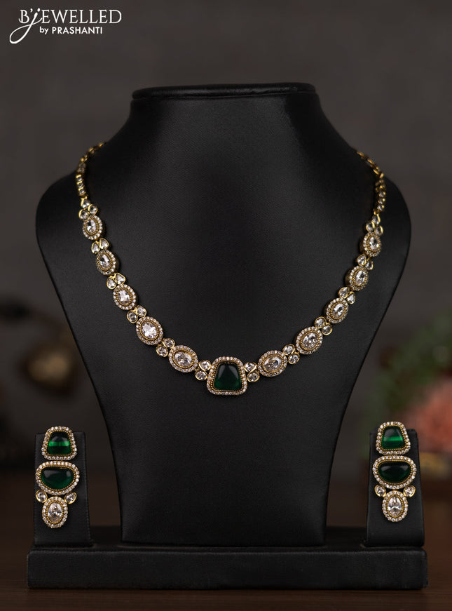Necklace with emerald and cz stones in victorian finish