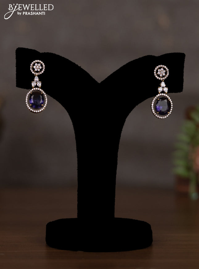 Necklace with sapphire and cz stones in victorian finish