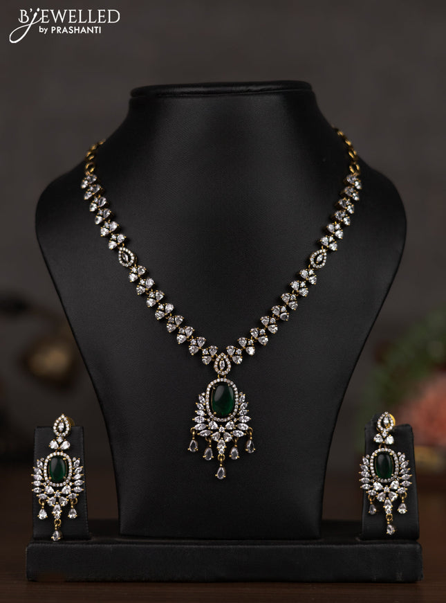 Necklace with emerald and cz stones in victorian finish