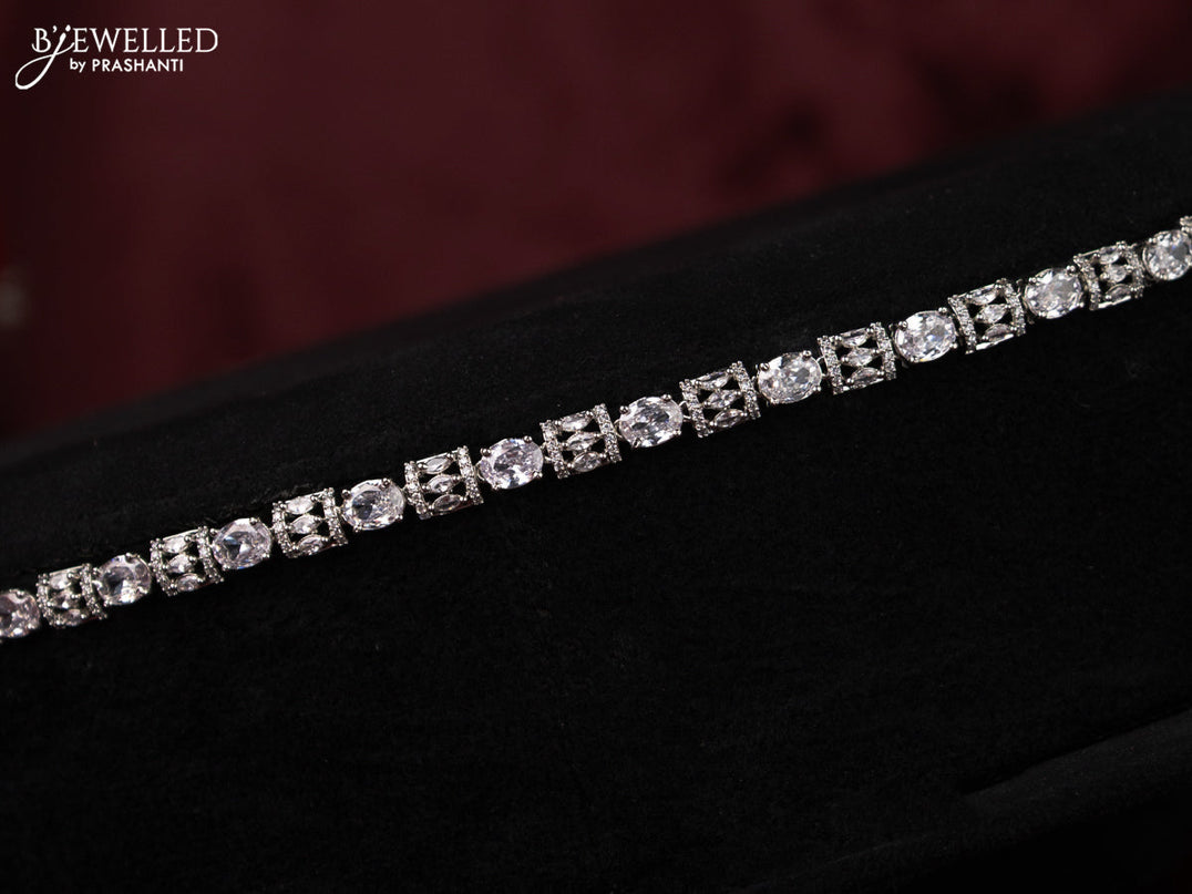Zircon hip chain with simple design and cz stones