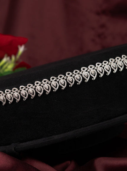 Zircon hip chain with manga pattern and cz stones