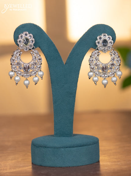 Kundan necklace with white stones and pearl hangings