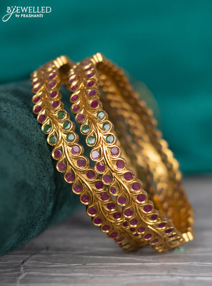 Antique bangle with kemp stones