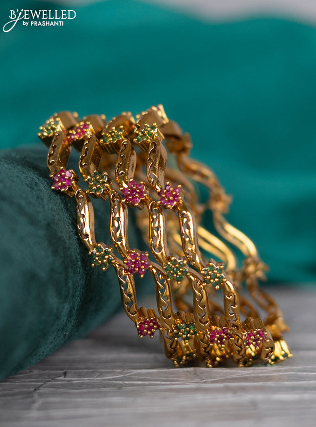 Antique bangle with kemp stones